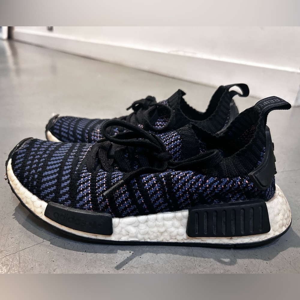 Adidas women nmd knit sneakers size 6.5
